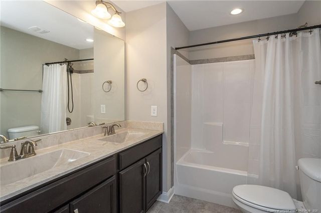 1409 Amen Court, Hope Mills, NC 28348