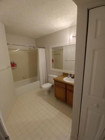 801 Lyons Rd 19-205, Coconut Creek, FL 33063