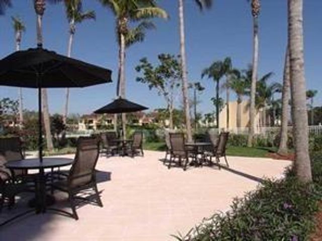 801 Lyons Rd 19-205, Coconut Creek, FL 33063