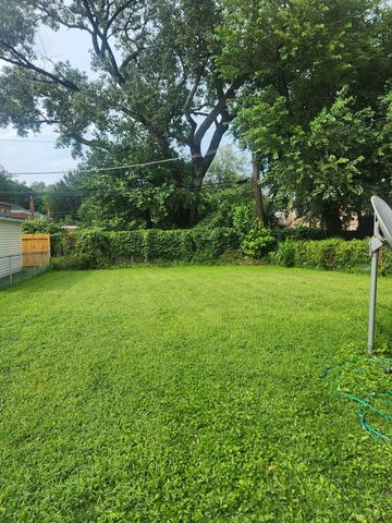 2510 E 96th Street, Chicago, IL 60617