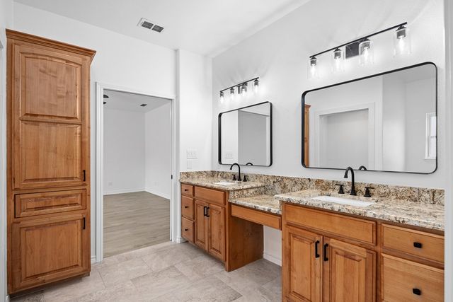 2332 Rock Creek Dr, Kerrville, TX 78028