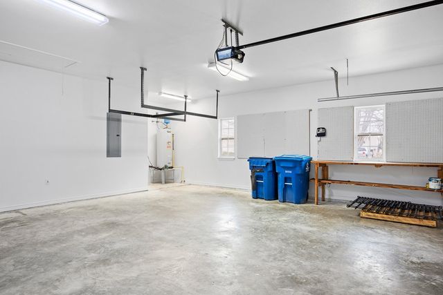 2332 Rock Creek Dr, Kerrville, TX 78028