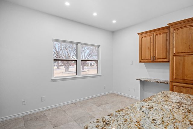 2332 Rock Creek Dr, Kerrville, TX 78028