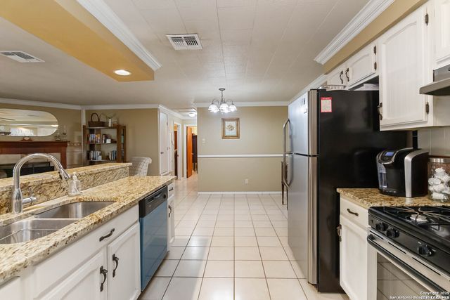 1588 WESTVIEW COURT, Canyon Lake, TX 78133
