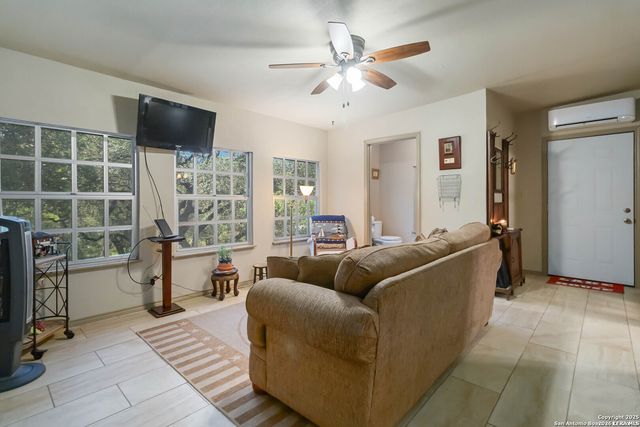1588 WESTVIEW COURT, Canyon Lake, TX 78133