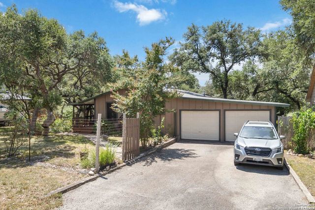 1588 WESTVIEW COURT, Canyon Lake, TX 78133