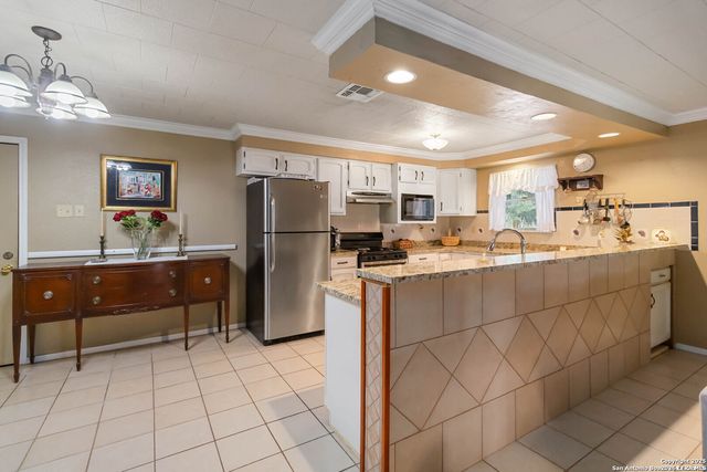 1588 WESTVIEW COURT, Canyon Lake, TX 78133