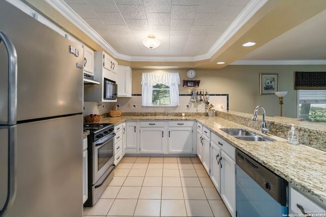 1588 WESTVIEW COURT, Canyon Lake, TX 78133