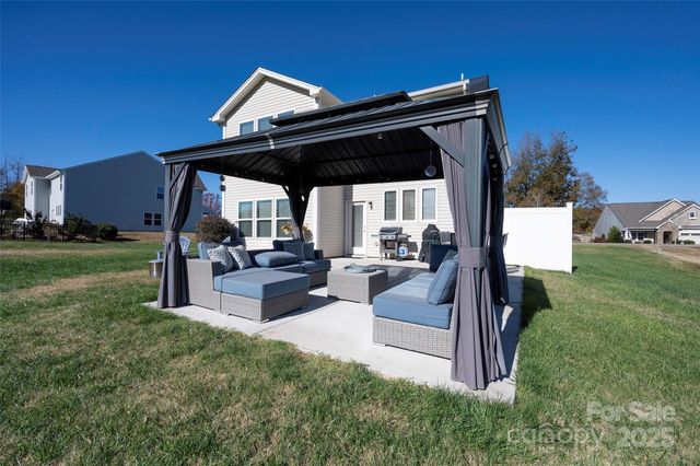 112 Scotch Moss Drive, Advance, NC 27006