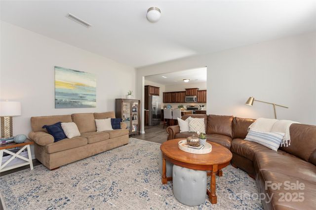 112 Scotch Moss Drive, Advance, NC 27006