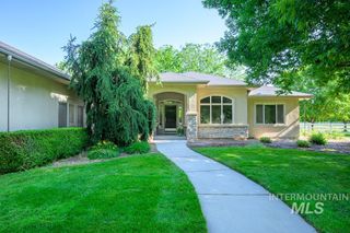 3032 W Dorchester Dr, Eagle, ID 83616