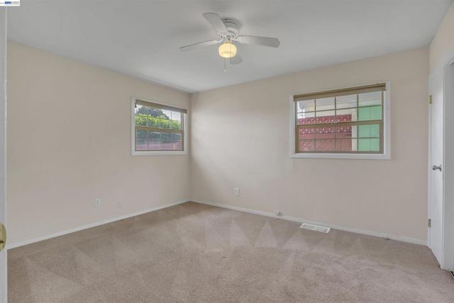 935 2nd Ave, Pinole, CA 94564