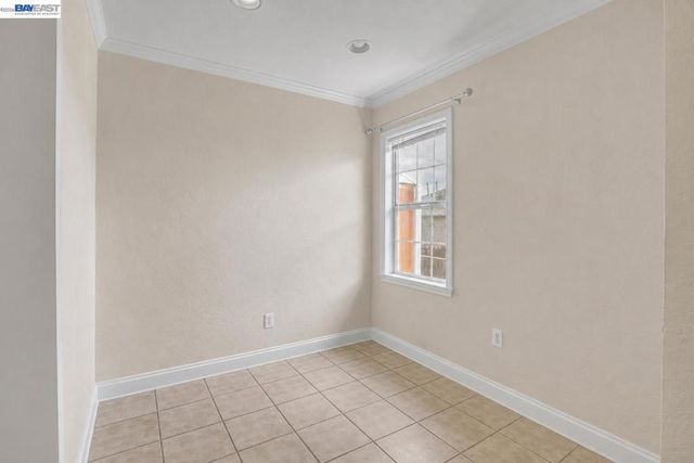 935 2nd Ave, Pinole, CA 94564