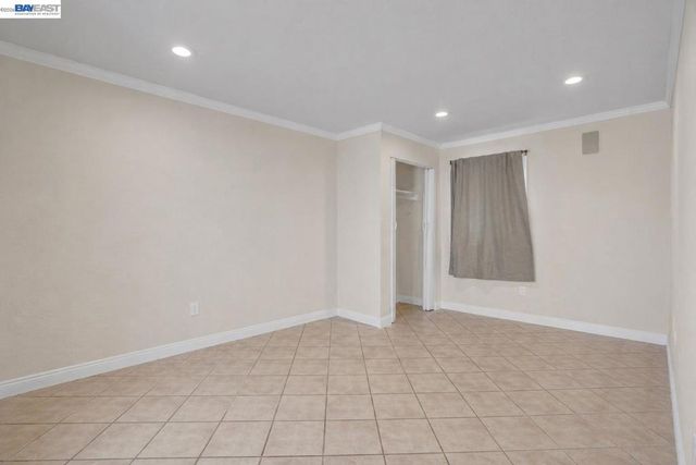 935 2nd Ave, Pinole, CA 94564