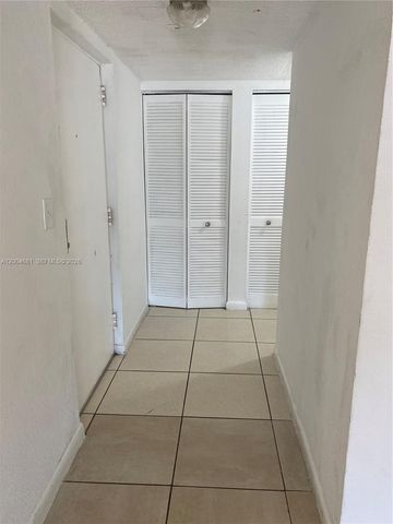 17600 NW 68th Ave B2009, Hialeah, FL 33015