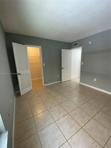 17600 NW 68th Ave B2009, Hialeah, FL 33015