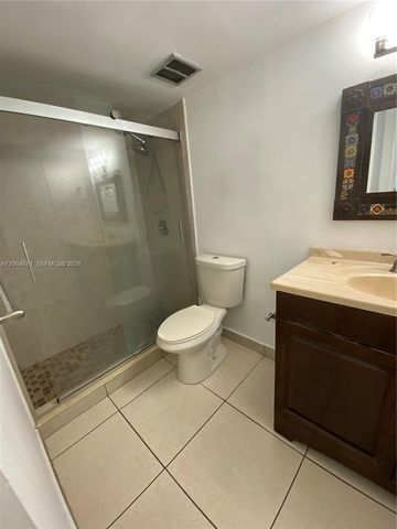 17600 NW 68th Ave B2009, Hialeah, FL 33015