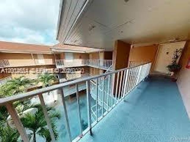17600 NW 68th Ave B2009, Hialeah, FL 33015