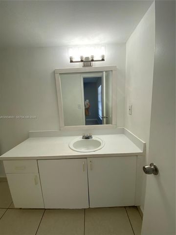 17600 NW 68th Ave B2009, Hialeah, FL 33015