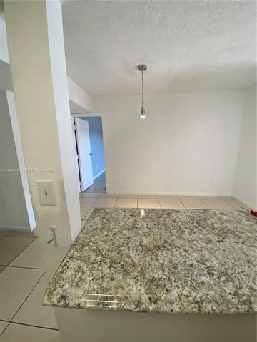 17600 NW 68th Ave B2009, Hialeah, FL 33015