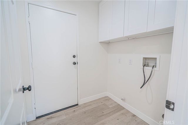 9633 Lilly Court, Northridge, CA 91325