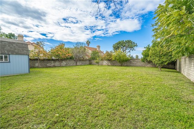 9633 Lilly Court, Northridge, CA 91325