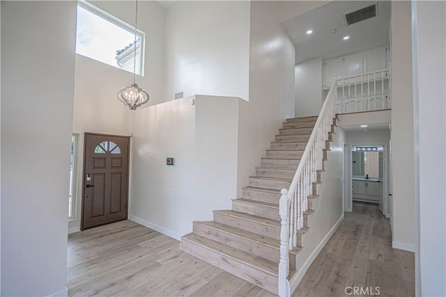 9633 Lilly Court, Northridge, CA 91325