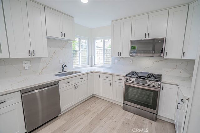 9633 Lilly Court, Northridge, CA 91325