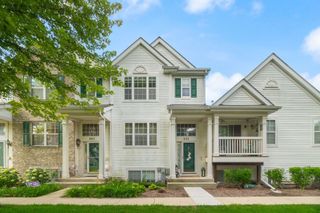 893 EMERALD Drive, Pingree Grove, IL 60140