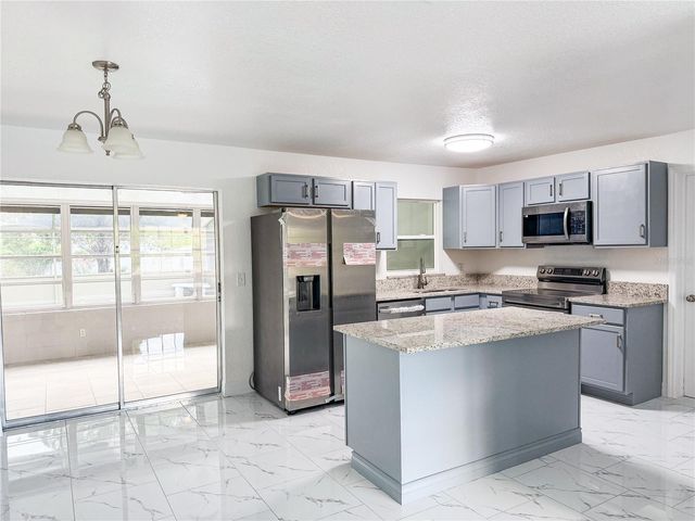 2104 SW 38TH AVENUE, Ocala, FL 34474