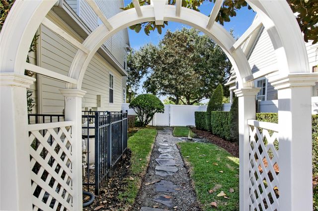 1511 HARSTON AVENUE, Orlando, FL 32814