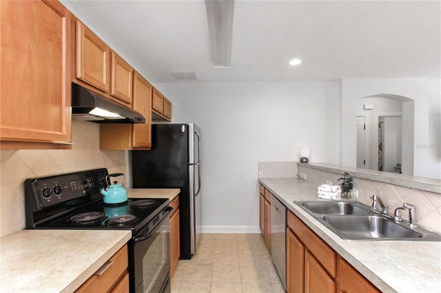 1511 HARSTON AVENUE, Orlando, FL 32814