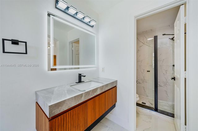 1551 Seagrape Way, Hollywood, FL 33019