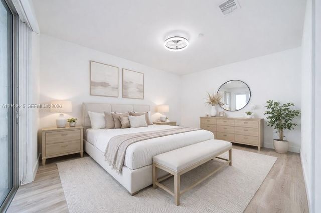 1551 Seagrape Way, Hollywood, FL 33019