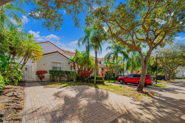 1551 Seagrape Way, Hollywood, FL 33019