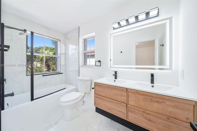 1551 Seagrape Way, Hollywood, FL 33019