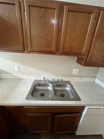 1636 Vail Meadow Lane, Dallas, TX 75253