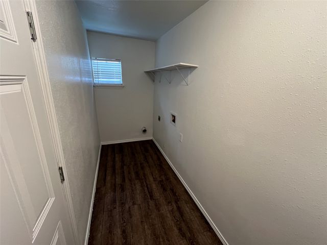 1636 Vail Meadow Lane, Dallas, TX 75253