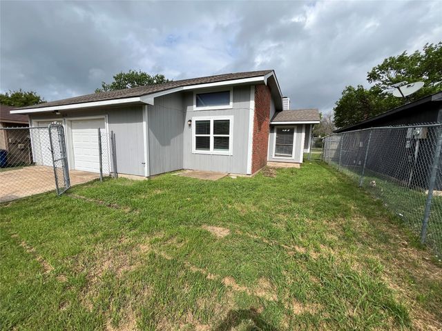 1636 Vail Meadow Lane, Dallas, TX 75253