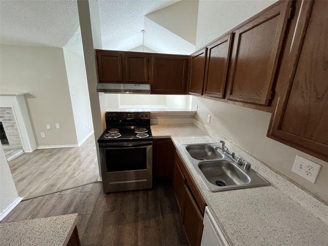 1636 Vail Meadow Lane, Dallas, TX 75253