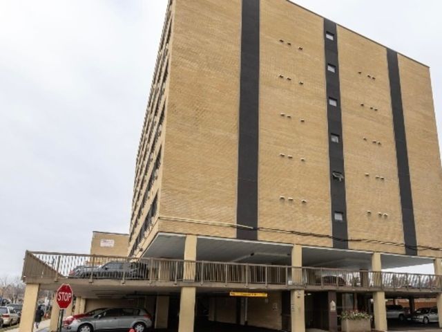 7300 W North Avenue 2G, Elmwood Park, IL 60707