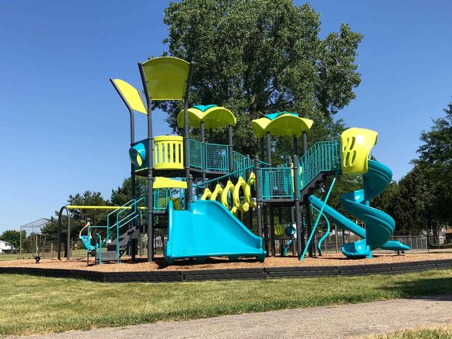 39312 Byers Drive, Sterling Heights, MI 48310