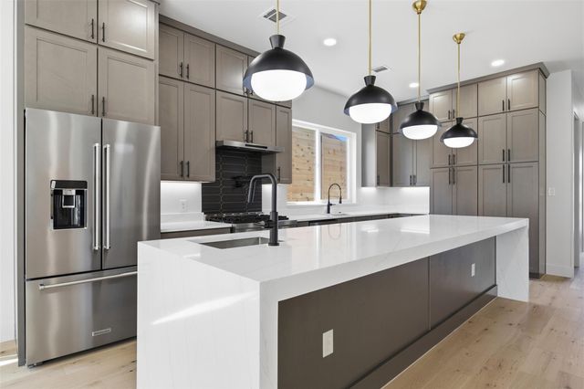 8115 Rockwood LN A, Austin, TX 78757