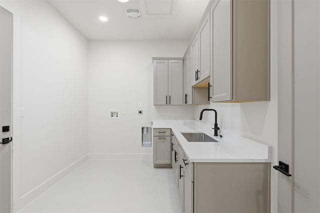 8115 Rockwood LN A, Austin, TX 78757