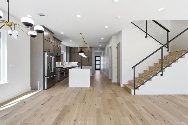 8115 Rockwood LN A, Austin, TX 78757