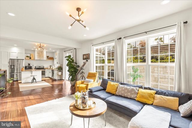 120 AVA DR, Red Lion, PA 17356