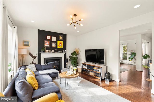 120 AVA DR, Red Lion, PA 17356