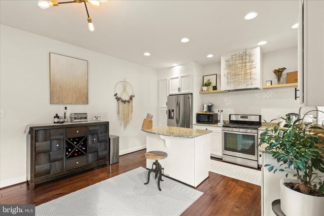 120 AVA DR, Red Lion, PA 17356