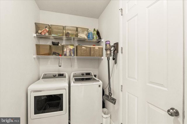 120 AVA DR, Red Lion, PA 17356