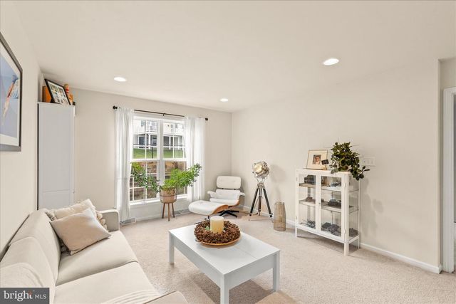 120 AVA DR, Red Lion, PA 17356